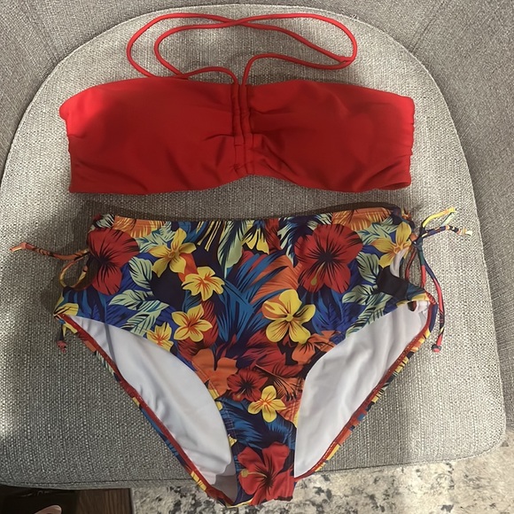 Women’s 2 piece swimsuit - Picture 4 of 6